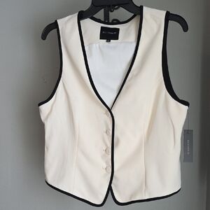 🆕️ Cream Button Down Vest M NWT